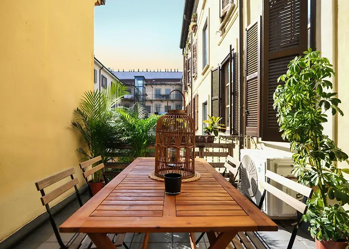 Elegant Sempione Apartment